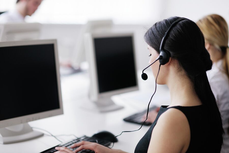 Сотрудник call-центра Сотрудник call-центра