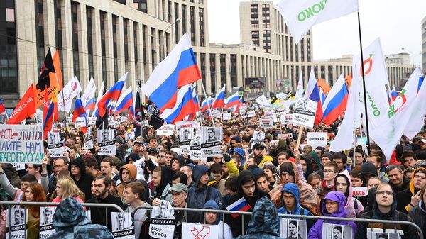 Акция в поддержку незарегистрированных кандидатов в Мосгордуму Акция в поддержку незарегистрированных кандидатов в Мосгордуму