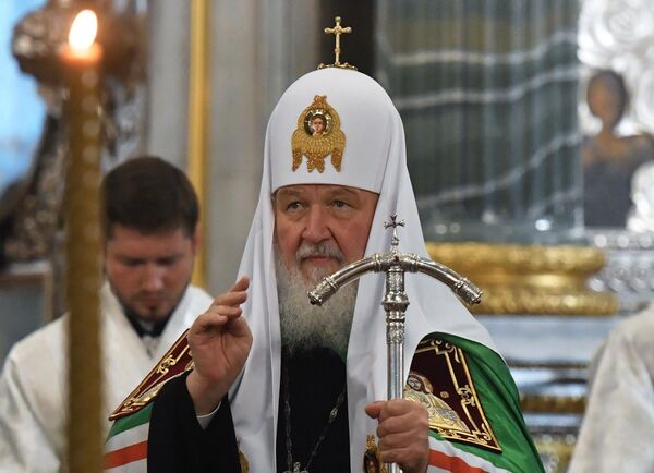 Патриарх Московский и всея Руси Кирилл во время всенощного бдения накануне праздника Преображения Господня в Казанском кафедральном соборе в Санкт-Петербурге Патриарх Московский и всея Руси Кирилл во время всенощного бдения накануне праздника Преображения Господня в Казанском кафедральном соборе в Санкт-Петербурге