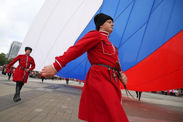 Почетный караул Кубанского казачьего войска на празднование Дня государственного флага Российской Федерации в Краснодаре Почетный караул Кубанского казачьего войска на празднование Дня государственного флага Российской Федерации в Краснодаре