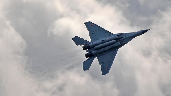 Российский многофункциональный фронтовой истребитель МиГ-35 совершает полет на Международном авиационно-космическом салоне МАКС-2019 в подмосковном Жуковском Российский многофункциональный фронтовой истребитель МиГ-35 совершает полет на Международном авиационно-космическом салоне МАКС-2019 в подмосковном Жуковском