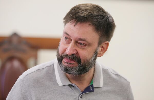 Руководитель портала РИА Новости Украина Кирилл Вышинский на заседании апелляционного суда Киева. 28 августа 2019
Руководитель портала РИА Новости Украина Кирилл Вышинский на заседании апелляционного суда Киева. 28 августа 2019