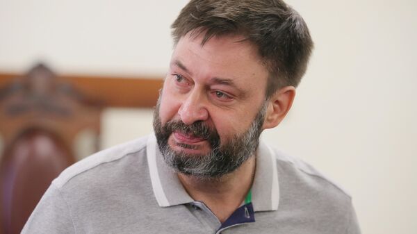 Руководитель портала РИА Новости Украина Кирилл Вышинский на заседании апелляционного суда Киева. 28 августа 2019
Руководитель портала РИА Новости Украина Кирилл Вышинский на заседании апелляционного суда Киева. 28 августа 2019