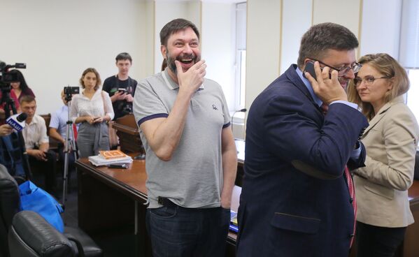 Руководитель портала РИА Новости Украина Кирилл Вышинский после заседания апелляционного суда Киева Руководитель портала РИА Новости Украина Кирилл Вышинский после заседания апелляционного суда Киева