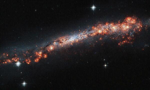 Галактика NGC 3432 в созвездии Малый Лев. Галактика NGC 3432 в созвездии Малый Лев.