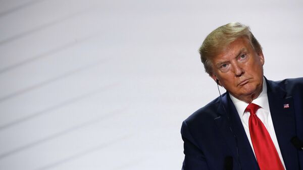 Чеки и чики. В конгрессе США решили схватить Трампа за старое Чеки и чики. В конгрессе США решили схватить Трампа за старое