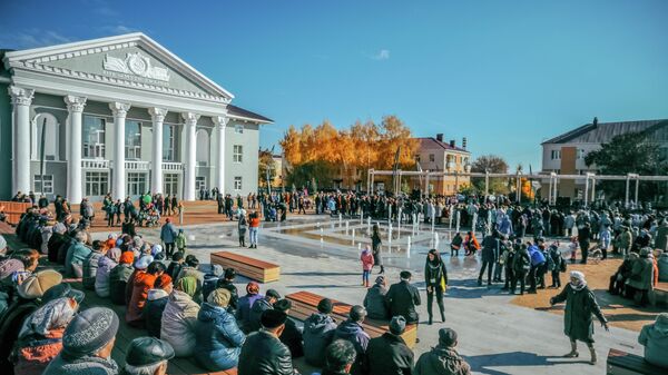 Площадь Октября, город Бавлы (22 тысячи жителей) Площадь Октября, город Бавлы (22 тысячи жителей)