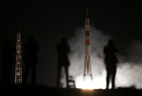 Пуск ракеты-носителя Союз-ФГ с пилотируемым кораблем Союз МС-15 с космодрома Байконур Пуск ракеты-носителя Союз-ФГ с пилотируемым кораблем Союз МС-15 с космодрома Байконур