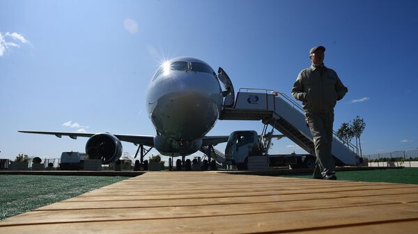 Российский среднемагистральный пассажирский самолёт МС-21-300 Российский среднемагистральный пассажирский самолёт МС-21-300