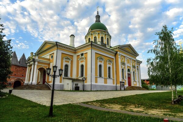 Иоанно-Предтеченский собор на территории государственного музея-заповедника Зарайский кремль Иоанно-Предтеченский собор на территории государственного музея-заповедника Зарайский кремль