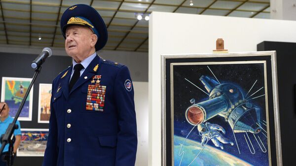 Космонавт Алексей Леонов Космонавт Алексей Леонов