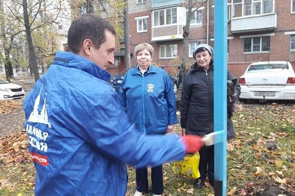 Депутат Тульской городской Думы Олег Погорелов оборудовал площадку для сушки белья Депутат Тульской городской Думы Олег Погорелов оборудовал площадку для сушки белья