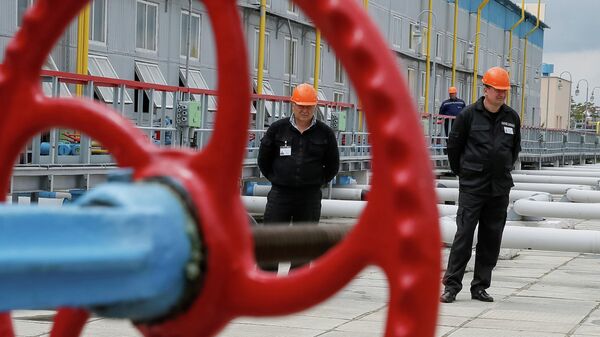 Рабочие на подземном газохранилище на Украине Рабочие на подземном газохранилище на Украине