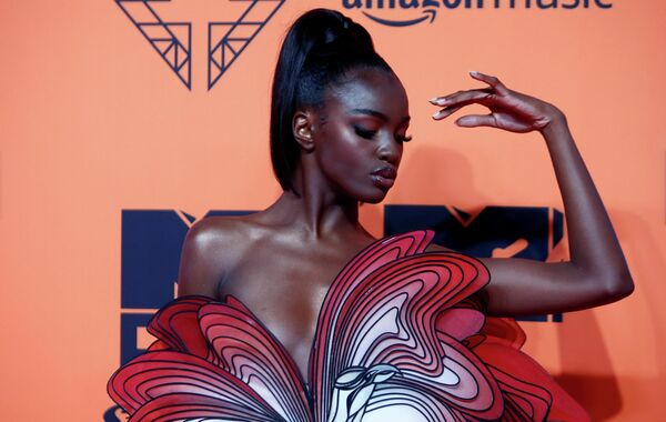 Модель Леоми Андерсон на церемонии награждения MTV Europe Music Awards Модель Леоми Андерсон на церемонии награждения MTV Europe Music Awards