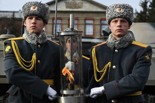Памятный митинг в честь зажжения чаши Вечного огня в Новосибирске Памятный митинг в честь зажжения чаши Вечного огня в Новосибирске
