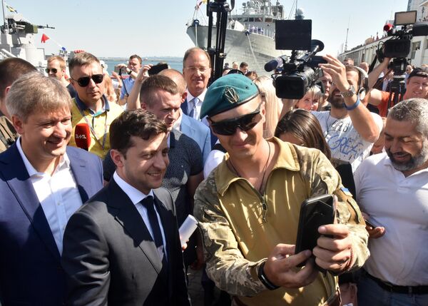 Президент Украины Владимир Зеленский на праздновании Дня Военно-Морских Сил Вооруженных Сил Украины в Одессе Президент Украины Владимир Зеленский на праздновании Дня Военно-Морских Сил Вооруженных Сил Украины в Одессе