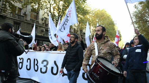 Участники акции протеста в Тбилиси против правящих властей. 17 ноября 2019 Участники акции протеста в Тбилиси против правящих властей. 17 ноября 2019