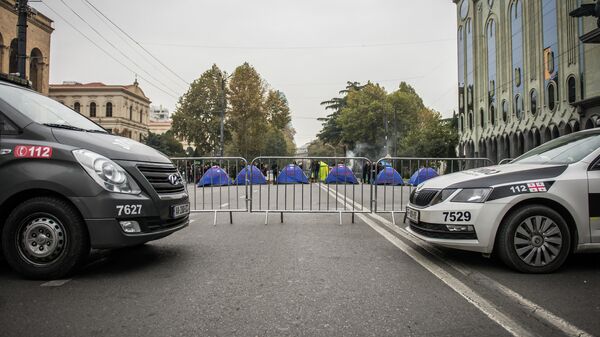 Палаточный лагерь возле парламента Грузии во время акции протеста в Тбилиси . 15 ноября 2019 Палаточный лагерь возле парламента Грузии во время акции протеста в Тбилиси . 15 ноября 2019