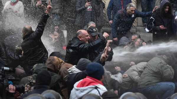 Разгон митинга в Тбилиси Разгон митинга в Тбилиси