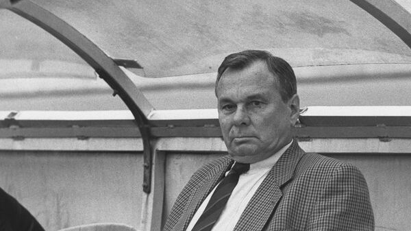 Валентин Иванов во время матча на Кубок УЕФА Динамо (Тбилиси) - Торпедо (Москва) Валентин Иванов во время матча на Кубок УЕФА Динамо (Тбилиси) - Торпедо (Москва)