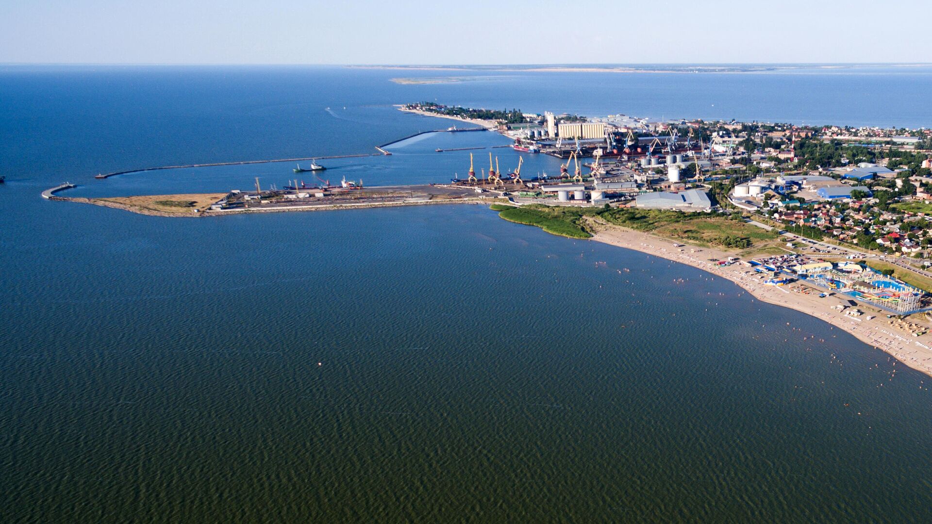 Ейский морской торговый порт Ейский морской торговый порт - РИА Новости, 1920, 25.10.2020