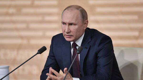 Президент РФ Владимир Путин на большой ежегодной пресс-конференции Президент РФ Владимир Путин на большой ежегодной пресс-конференции