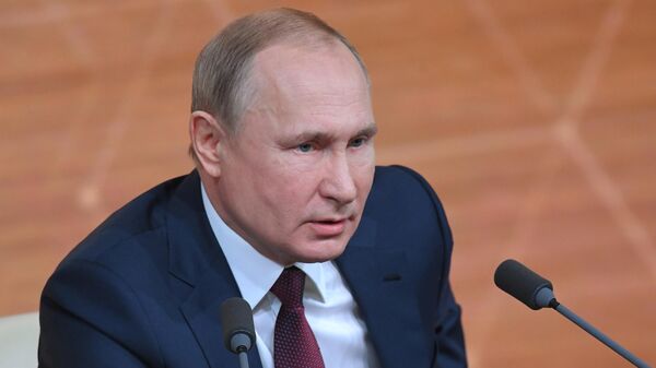 Президент РФ Владимир Путин на большой ежегодной пресс-конференции Президент РФ Владимир Путин на большой ежегодной пресс-конференции