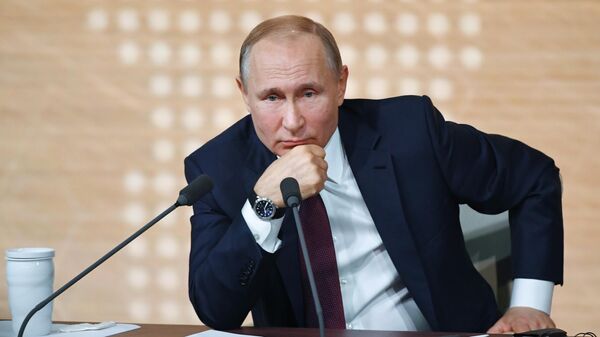 Президент РФ Владимир Путин на большой ежегодной пресс-конференции Президент РФ Владимир Путин на большой ежегодной пресс-конференции