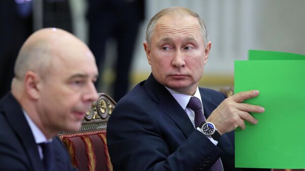 Президент РФ Владимир Путин во время заседания Высшего евразийского экономического совета. 20 декабря 2019 Президент РФ Владимир Путин во время заседания Высшего евразийского экономического совета. 20 декабря 2019