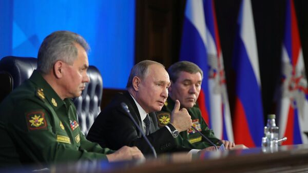 Верховный главнокомандующий, президент РФ Владимир Путин на ежегодном расширенном заседании коллегии министерства обороны РФ Верховный главнокомандующий, президент РФ Владимир Путин на ежегодном расширенном заседании коллегии министерства обороны РФ