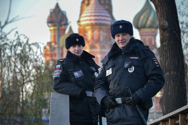 Сотрудники полиции в центре Москвы Сотрудники полиции в центре Москвы