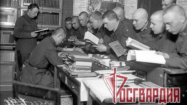 Фотография, обнаруженная во время реконструкции одного из зданий Отдельной дивизии оперативного назначения имени Ф.Э. Дзержинского войск национальной гвардии России Фотография, обнаруженная во время реконструкции одного из зданий Отдельной дивизии оперативного назначения имени Ф.Э. Дзержинского войск национальной гвардии России