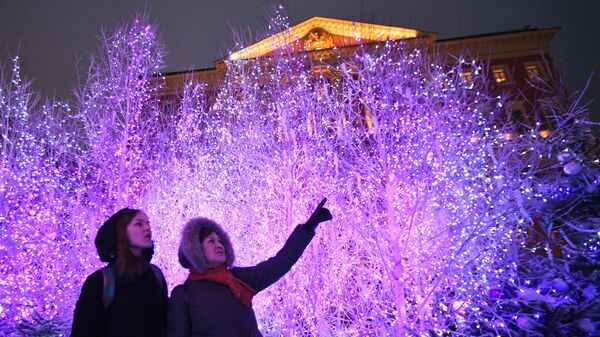 Новогоднее украшение центральных улиц Москвы Новогоднее украшение центральных улиц Москвы