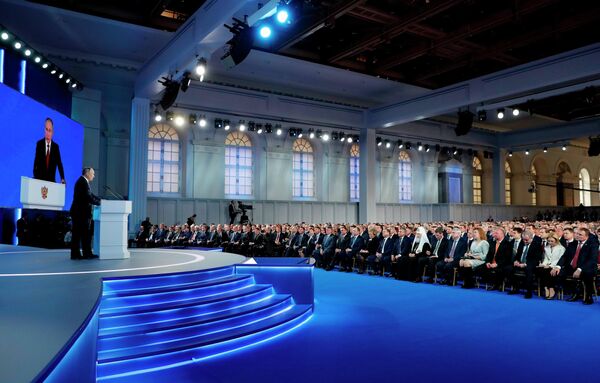 Президент РФ Владимир Путин выступает с ежегодным посланием Федеральному Собранию Президент РФ Владимир Путин выступает с ежегодным посланием Федеральному Собранию