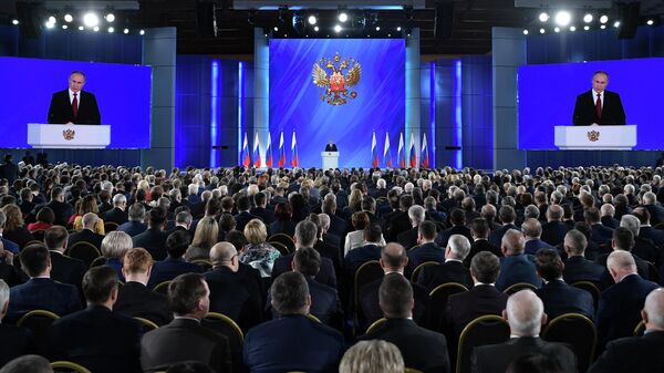 Президент РФ Владимир Путин выступает с ежегодным посланием Федеральному Собранию Президент РФ Владимир Путин выступает с ежегодным посланием Федеральному Собранию