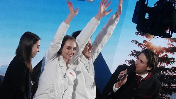 Виктория Синицина и Никита Кацалапов (Россия) после выступления с произвольной программой в танцах на льду на чемпионате Европы по фигурному катанию. Виктория Синицина и Никита Кацалапов (Россия) после выступления с произвольной программой в танцах на льду на чемпионате Европы по фигурному катанию.