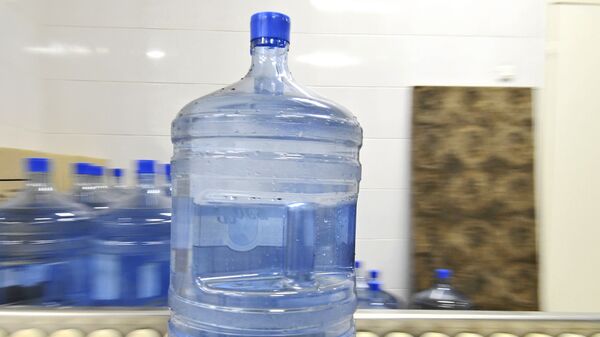Бутыль с водой Бутыль с водой