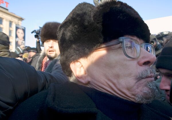 В центре Москвы задержан лидер национал-большевиков Эдуард Лимонов В центре Москвы задержан лидер национал-большевиков Эдуард Лимонов