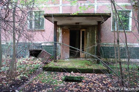 Город Припять после аварии на Чернобыльской АЭС Город Припять после аварии на Чернобыльской АЭС