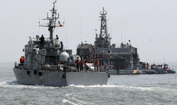 Южнокорейские военные суда близ западной морской границы с КНДР Южнокорейские военные суда близ западной морской границы с КНДР