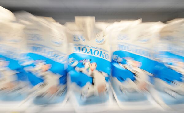 Белоруссия возобновила поставки в Россию молочной продукции - Онищенко Белоруссия возобновила поставки в Россию молочной продукции - Онищенко