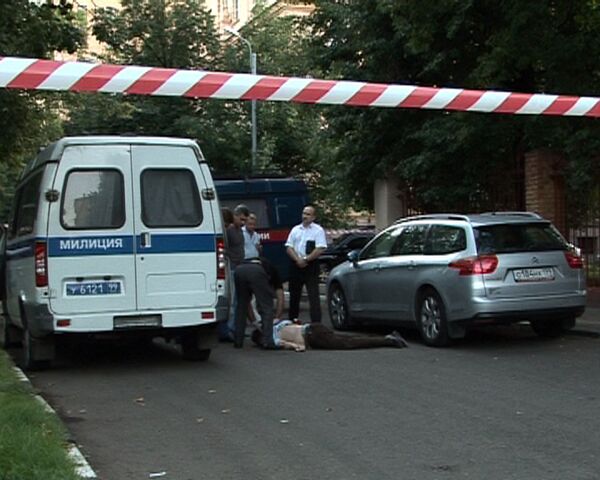 Киллер расстрелял сотрудника компании Алмаз-Антей в Москве Киллер расстрелял сотрудника компании Алмаз-Антей в Москве