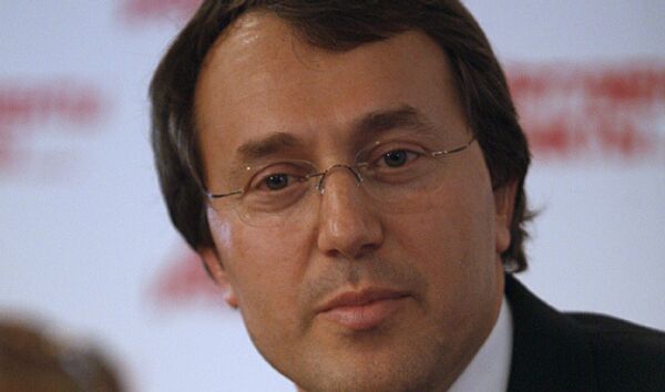 Бизнесмен Руслан Байсаров во время пресс-конференции в Москве Бизнесмен Руслан Байсаров во время пресс-конференции в Москве
