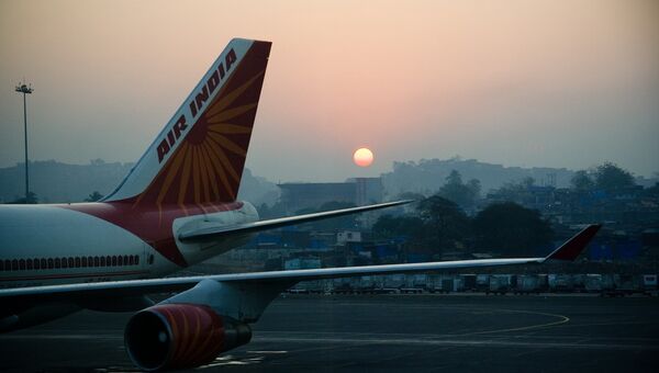 Самолет авиакомпании Air India Самолет авиакомпании Air India