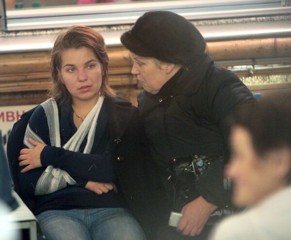 Пострадавшие в крушении поезда Невский Экспресс на Московском вокзале в Санкт-Петербурге. Пострадавшие в крушении поезда Невский Экспресс на Московском вокзале в Санкт-Петербурге.