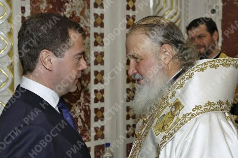 Президент РФ Д.Медведев на рождественском богослужении в храме Христа Спасителя Президент РФ Д.Медведев на рождественском богослужении в храме Христа Спасителя