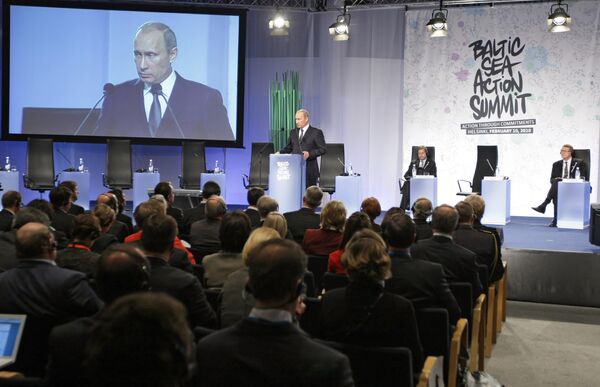 Премьер-министр РФ Владимир Путин на пленарном заседании Саммита действий по Балтийскому морю Премьер-министр РФ Владимир Путин на пленарном заседании Саммита действий по Балтийскому морю