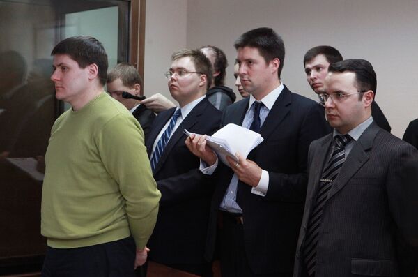 Рассмотрение уголовного дела в отношении бывшего милиционера Романа Жирова, сбившего насмерть на автомобиле беременную женщину в мае 2009 года Рассмотрение уголовного дела в отношении бывшего милиционера Романа Жирова, сбившего насмерть на автомобиле беременную женщину в мае 2009 года
