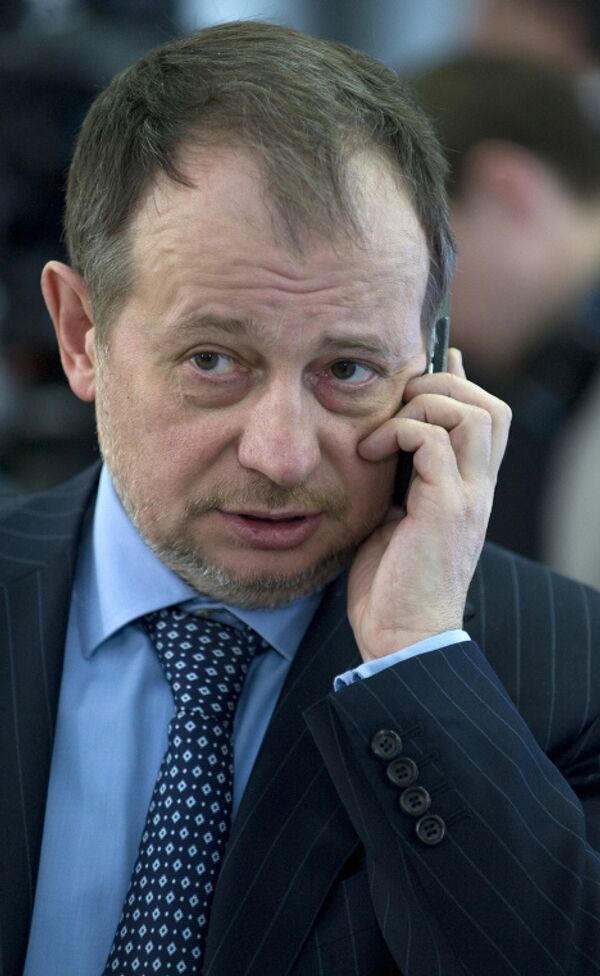 Владимир Лисин на заседании комиссии при президенте РФ по модернизации и технологическому развитию экономики РФ Владимир Лисин на заседании комиссии при президенте РФ по модернизации и технологическому развитию экономики РФ