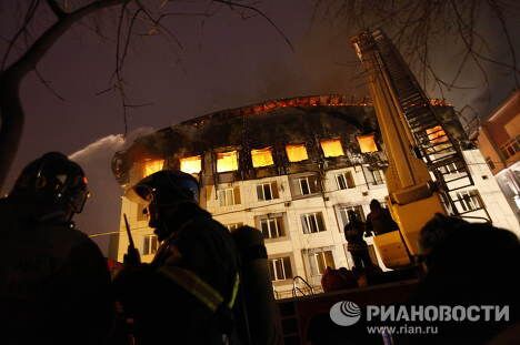 Пожар в бизнес-центре на севере Москвы Пожар в бизнес-центре на севере Москвы